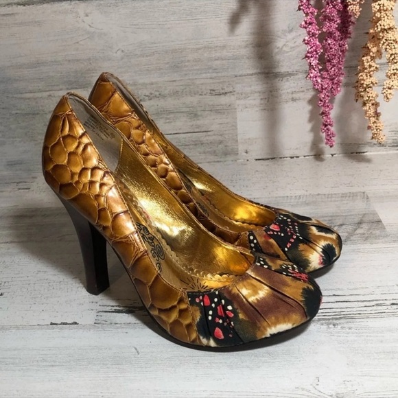 Naughty Monkey Heels size 8.5- - Picture 4 of 6